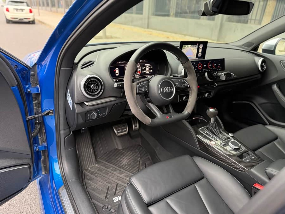 Audi RS 3 2018 car image #9