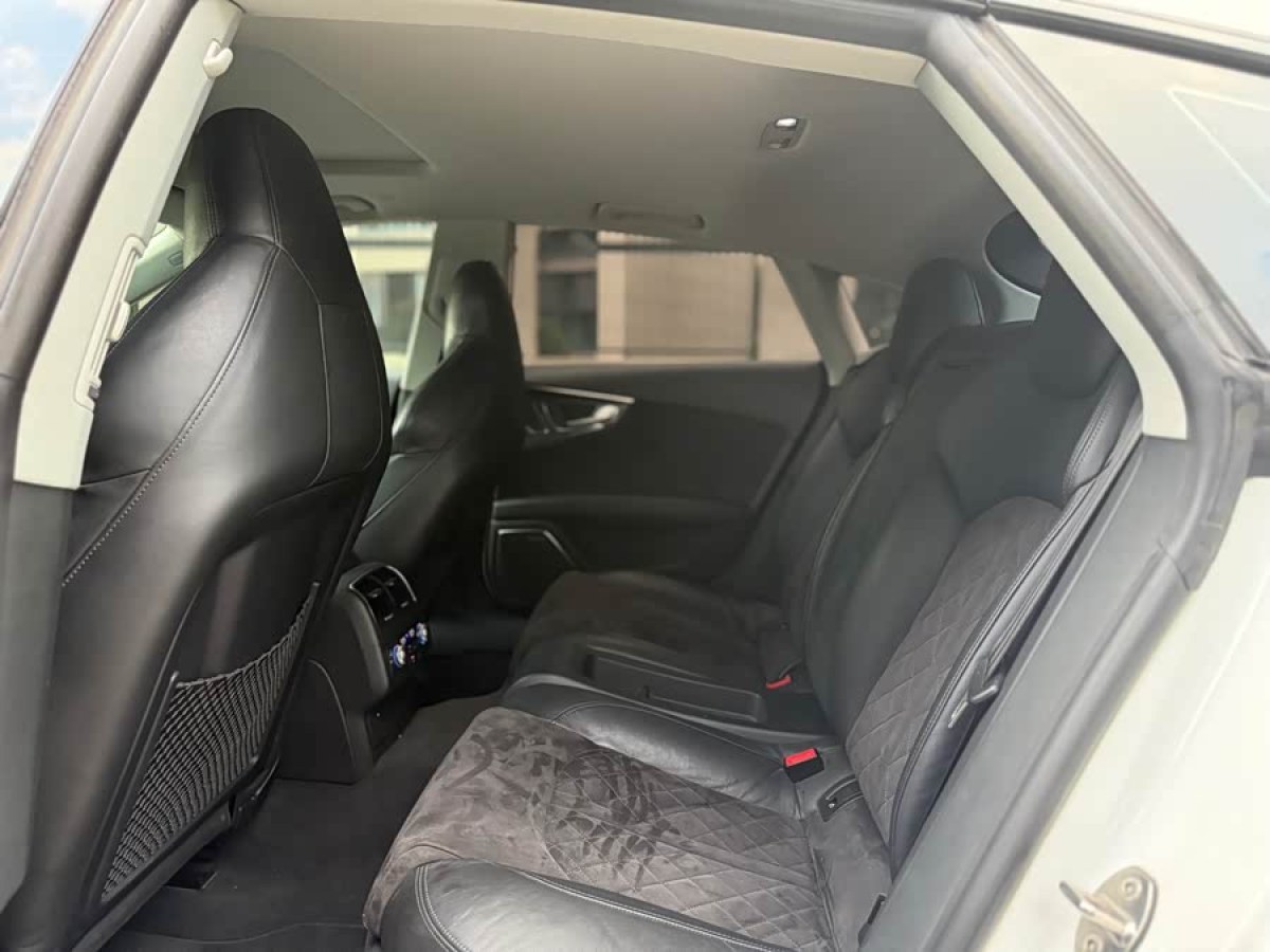 Audi S7 2014 car image #9