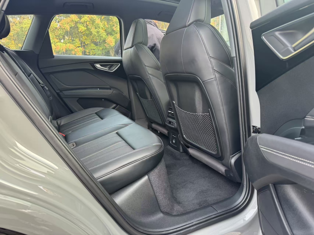 Audi Q4 e-tron 2024 #9 Audi Q4 e-tron 2024 imagen de coche #9