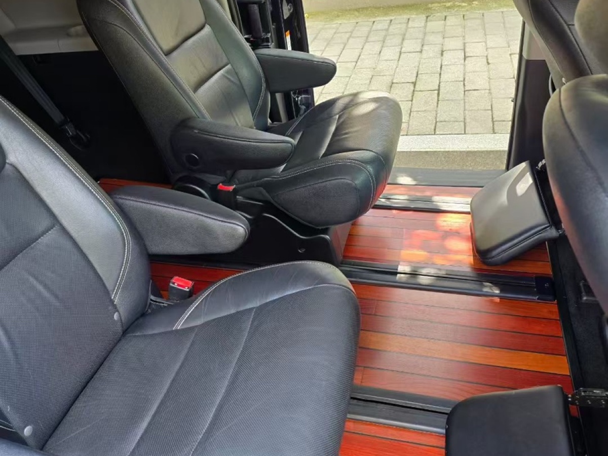 Toyota SIENNA 2019 car image #9