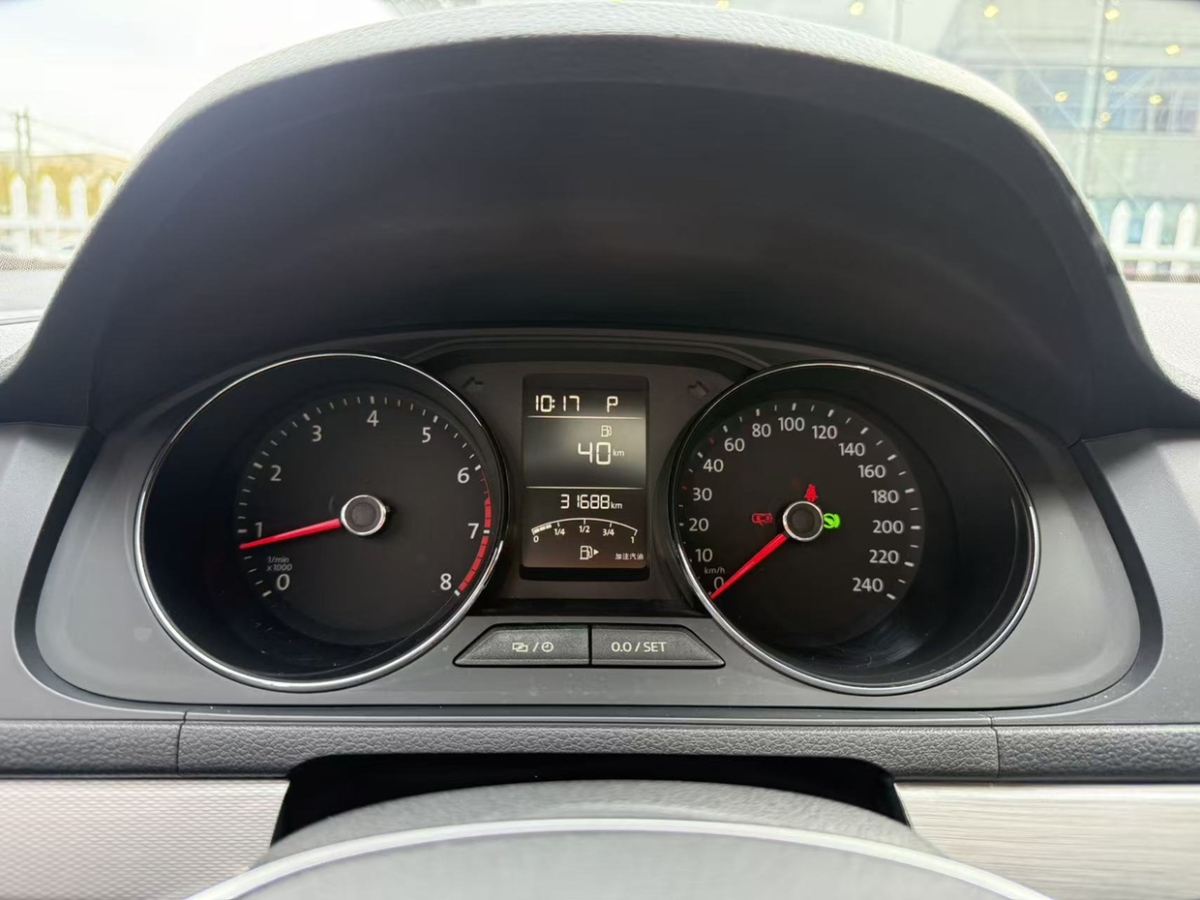Volkswagen Gran Lavida 2016 immagine di auto #9