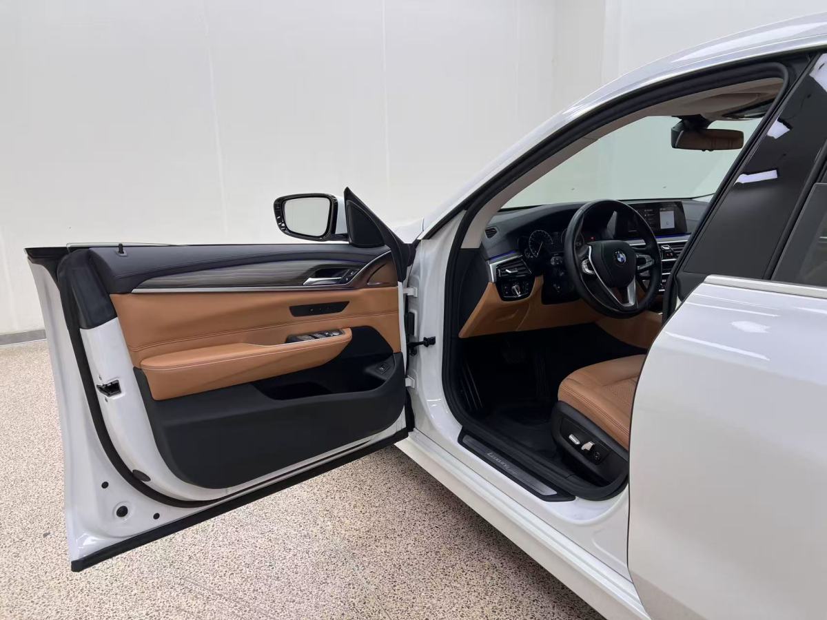 BMW 6 Series GT 2019 car image #9