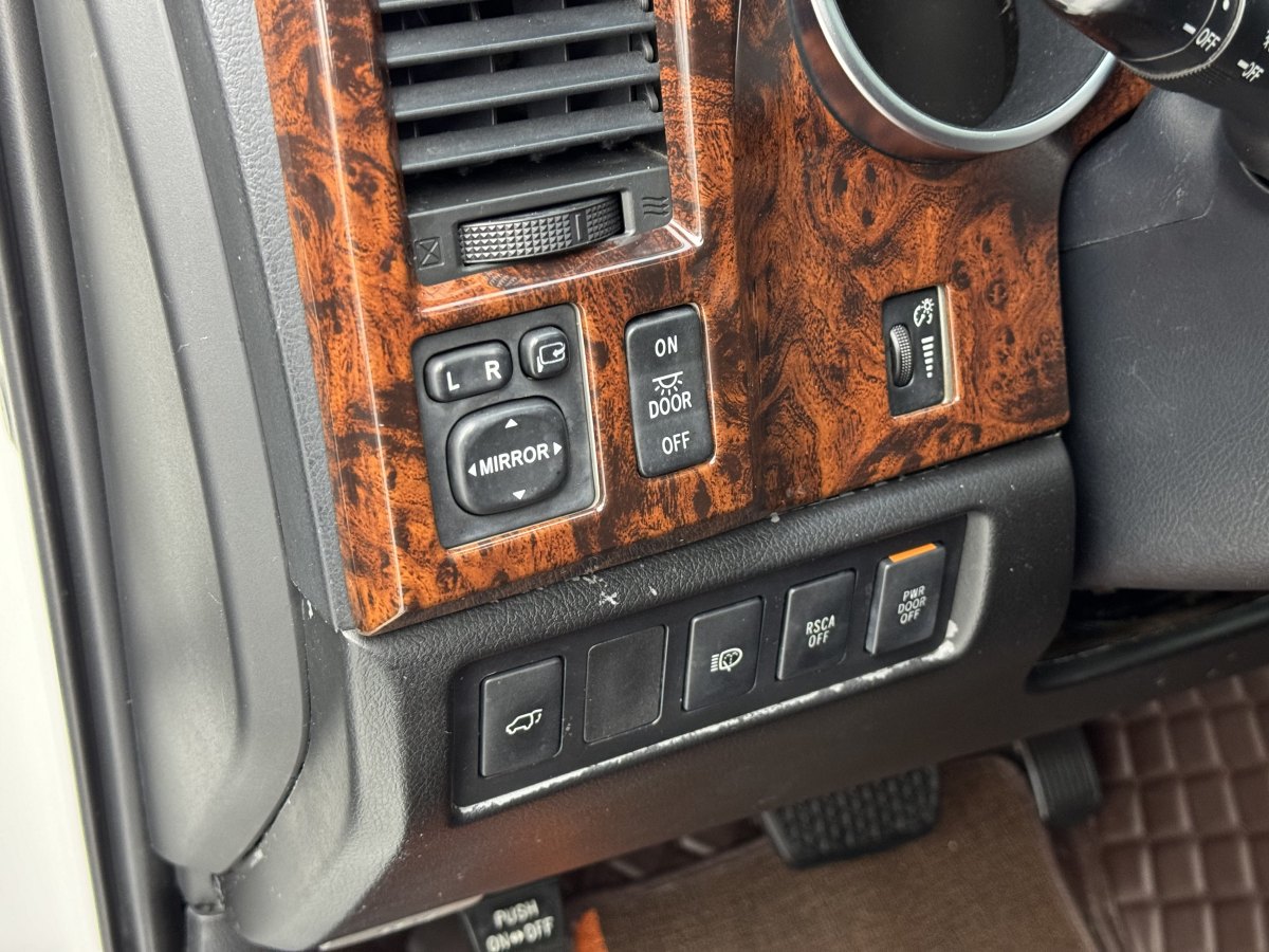 Toyota Sequoia 2009 #9 Toyota Sequoia 2009 imagen de coche #9