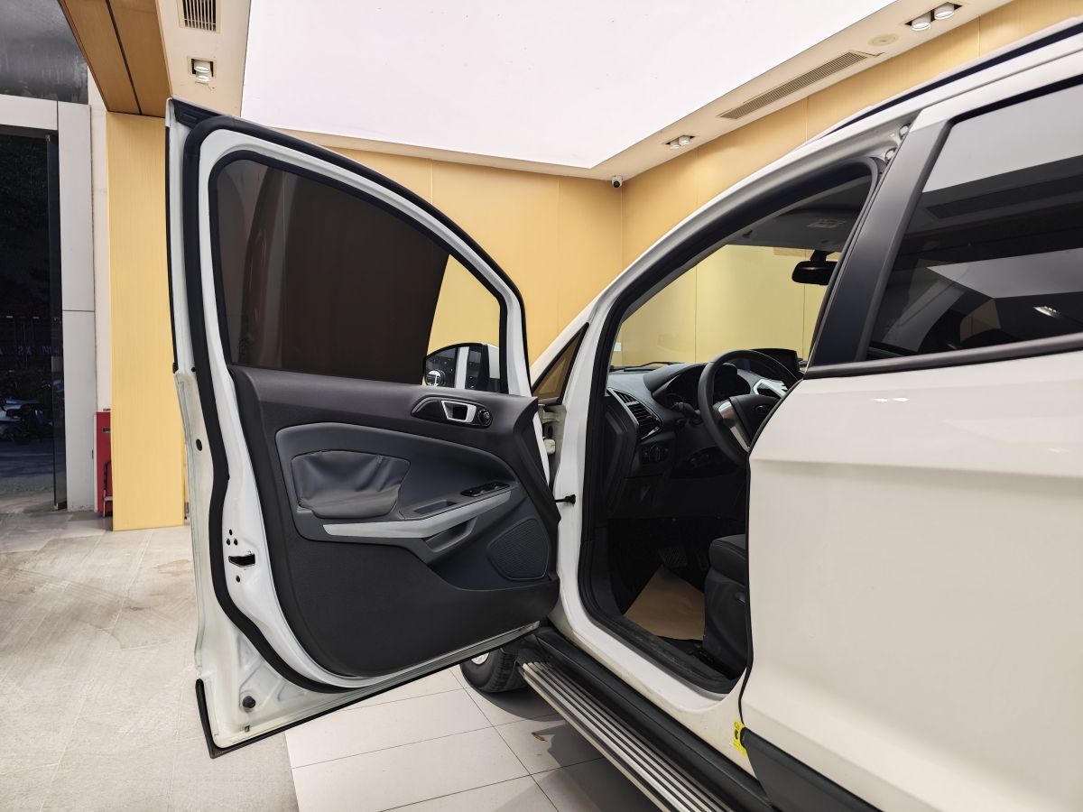 Ford EcoSport 2015 car image #9