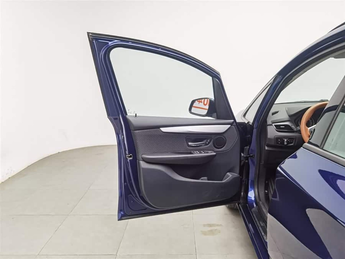 BMW 2 Series Gran Tourer 2018 immagine di auto #9