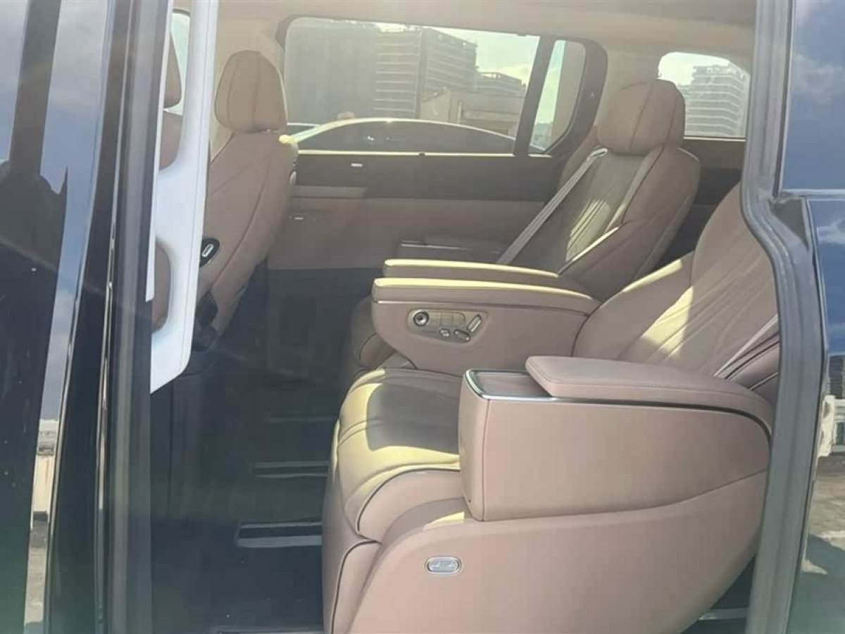 Xpeng X9 2025 imagem de carro #9