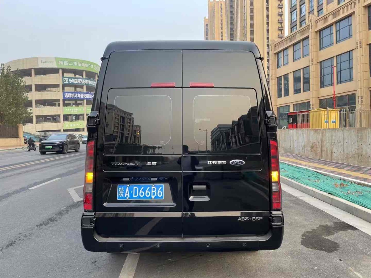 Ford New Transit 2023 car image #9