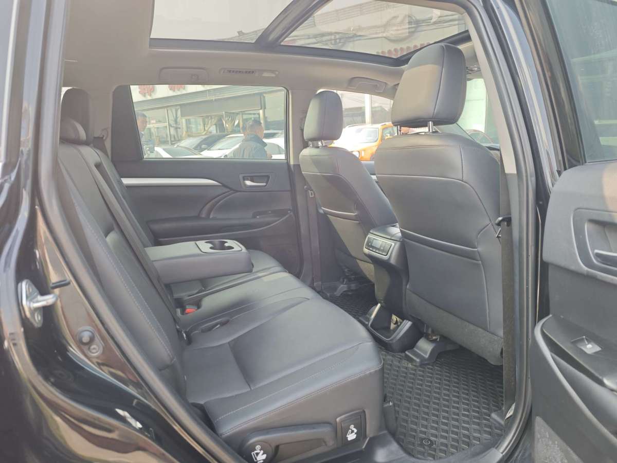 Toyota Highlander (Imported) 2020 immagine di auto #9