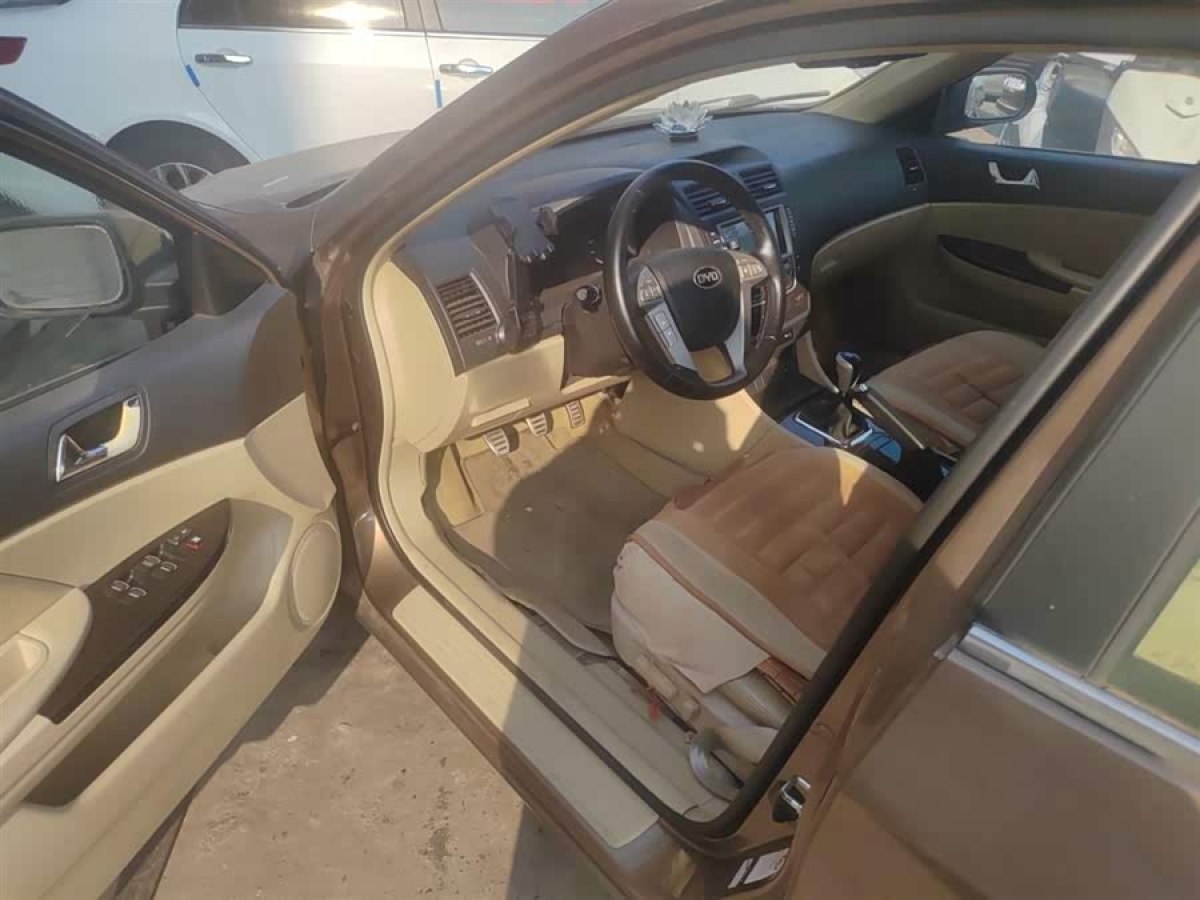 BYD G6 2014 #9 BYD G6 2014 car image #9