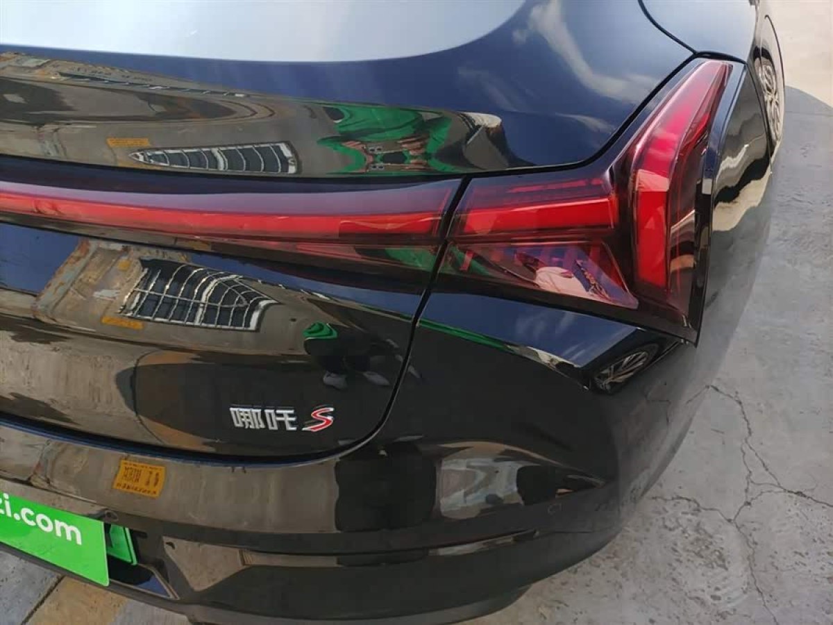 哪吒汽车 哪吒S 2024 汽车图片 #9