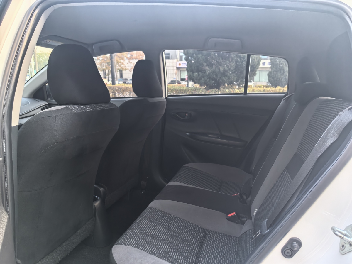 Toyota Vios FS 2021 immagine di auto #9