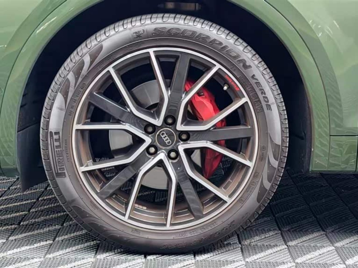 Audi SQ5 2024 #9 Audi SQ5 2024 изображение автомобиля #9