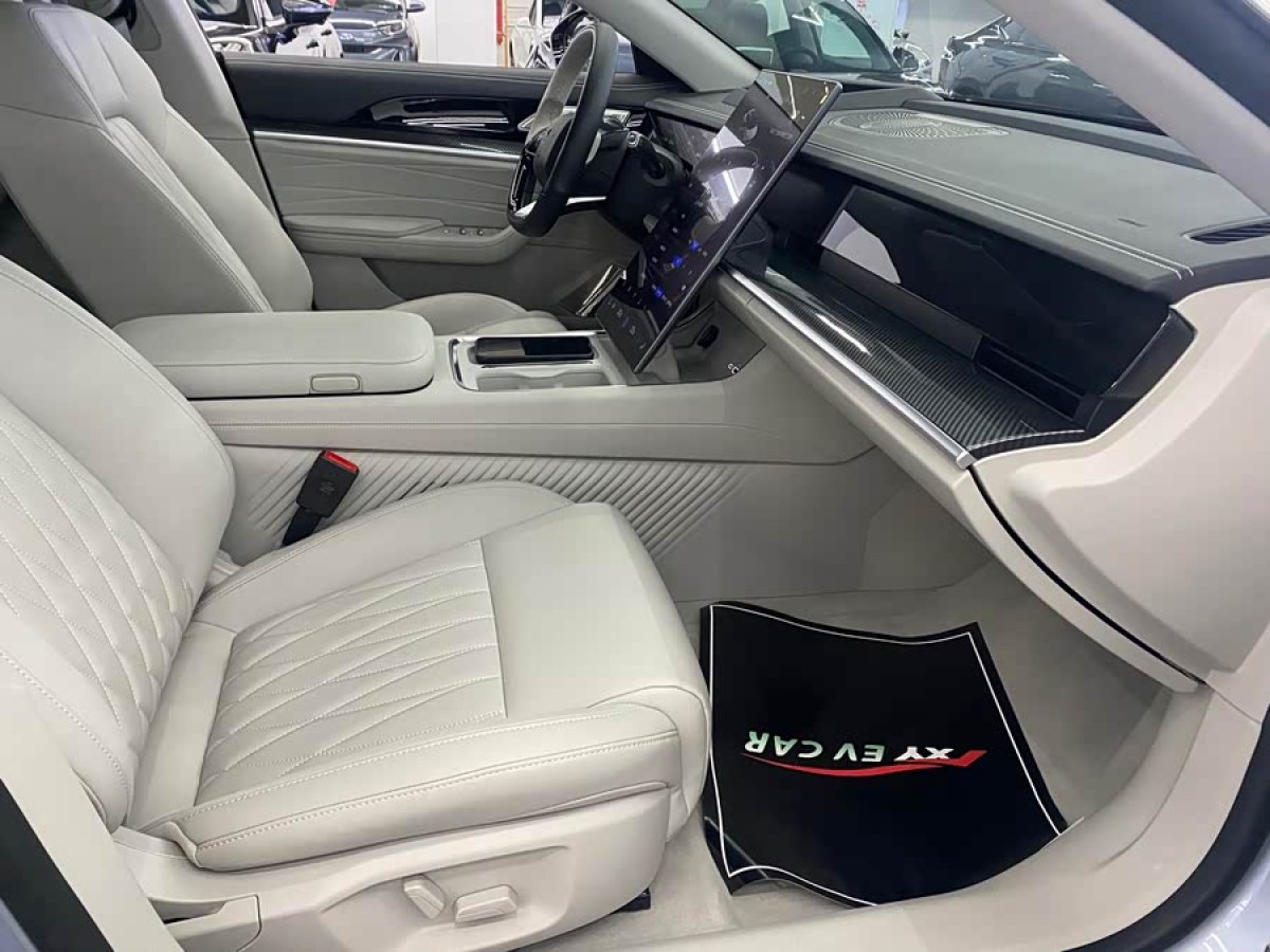 哪吒汽车 哪吒S猎装 2025 #9 哪吒汽车 哪吒S猎装 2025 汽车图片 #9