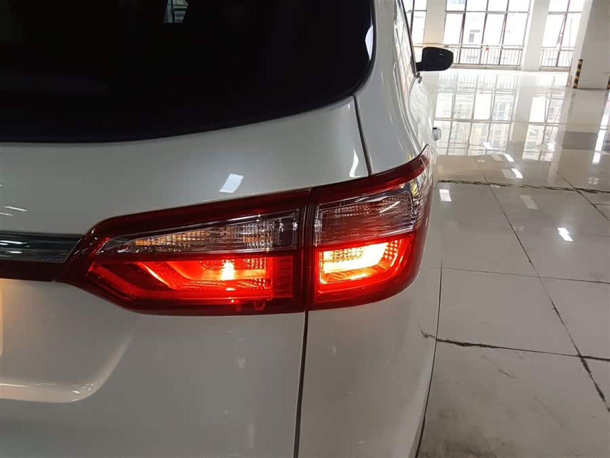 Changan Linmax 2018 car image #9