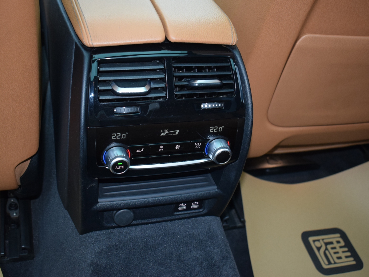 BMW 6 Series GT 2021 car image #9