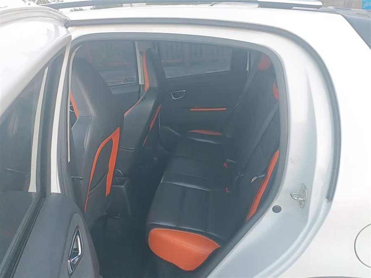 GEELY Vision X1 2018 immagine di auto #9