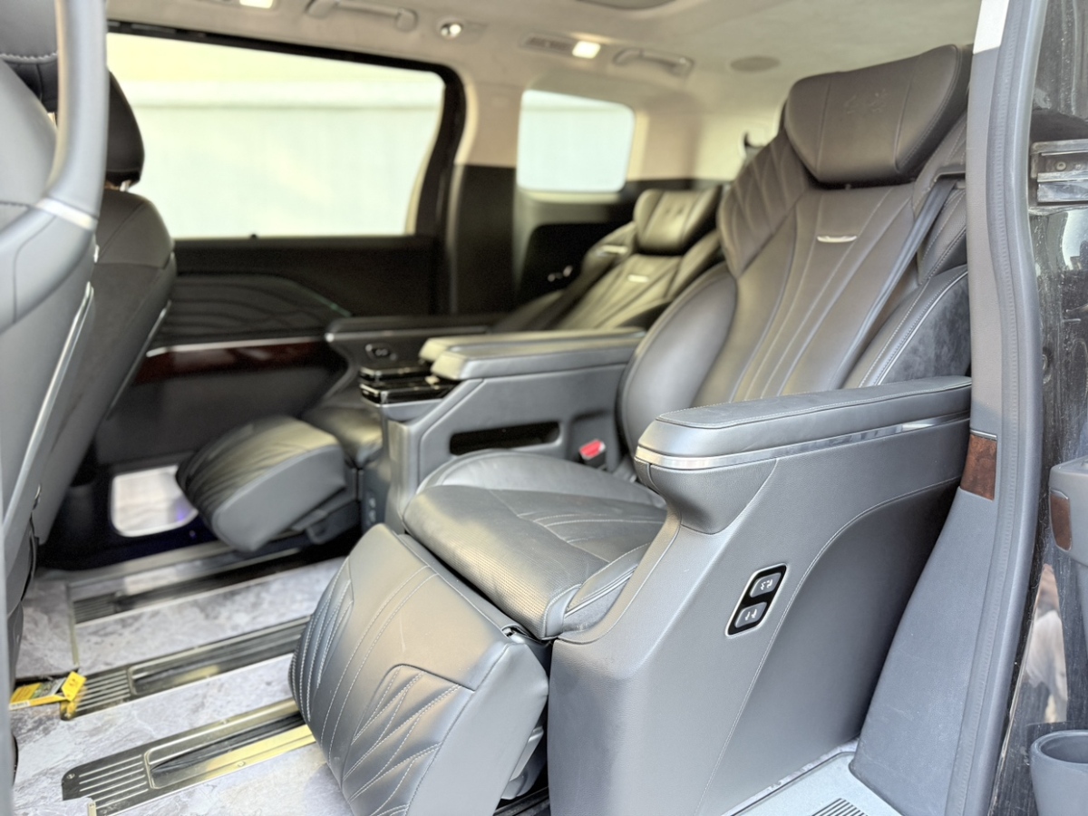 HongQi HQ9 2022 car image #9