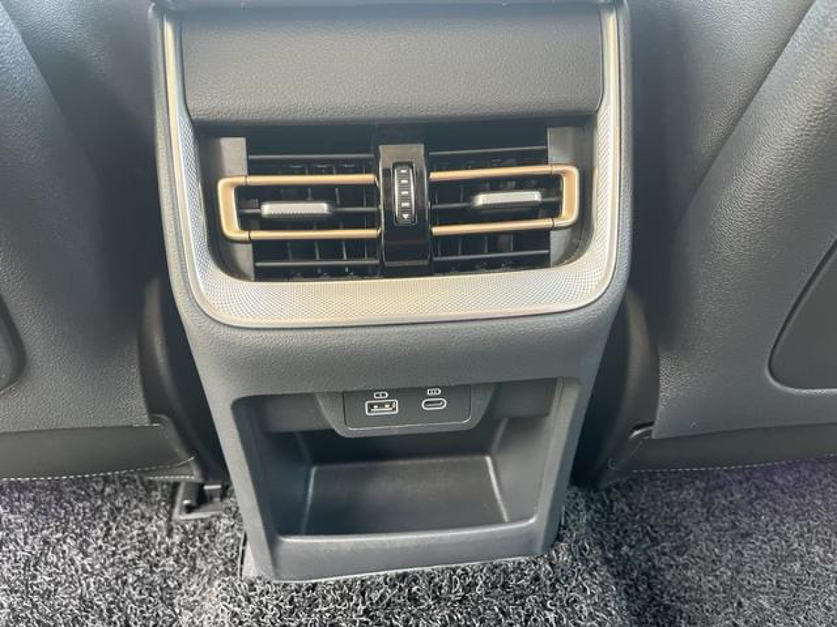 HongQi H6 2024 #9 HongQi H6 2024 car image #9