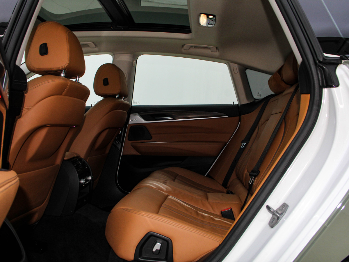 BMW 6 Series 2022 car image #9