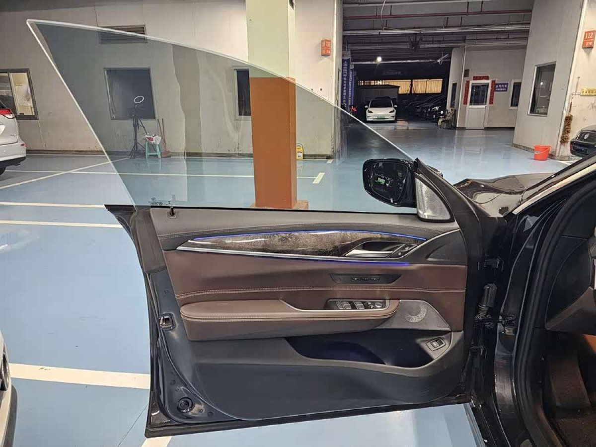 BMW 6 Series GT 2023 car image #9