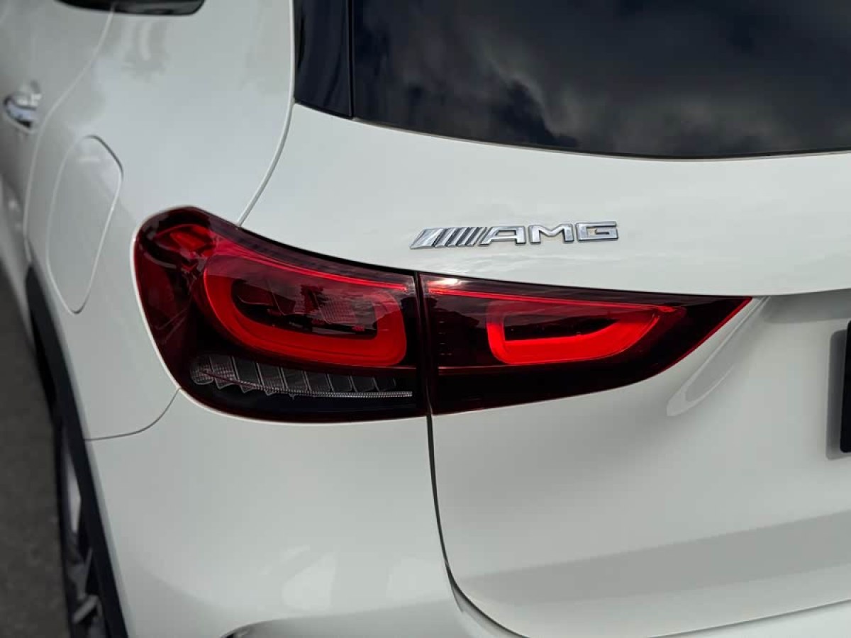 Mercedes-Benz GLA AMG 2021 car image #9