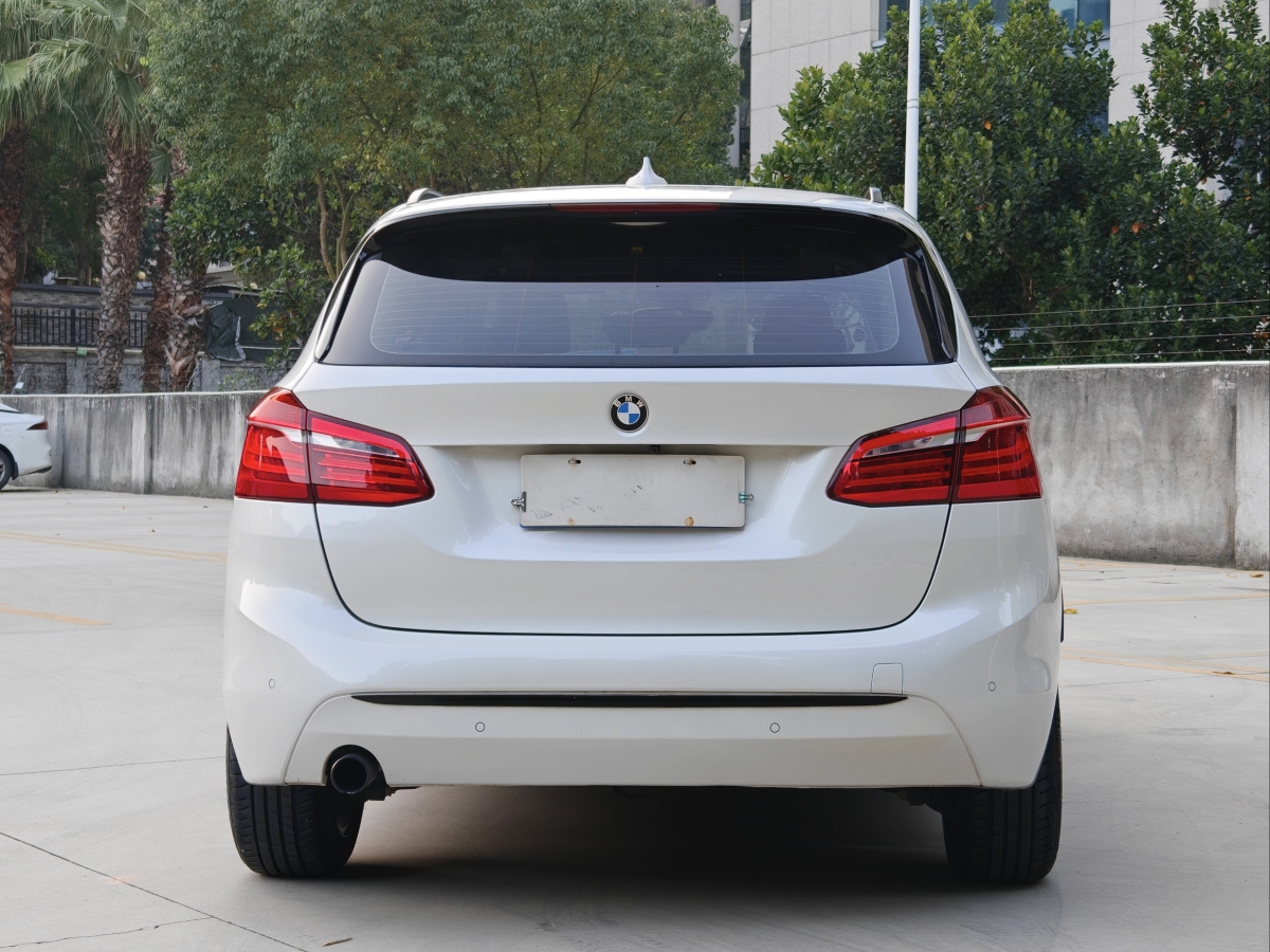 BMW 2 Series 2017 immagine di auto #9