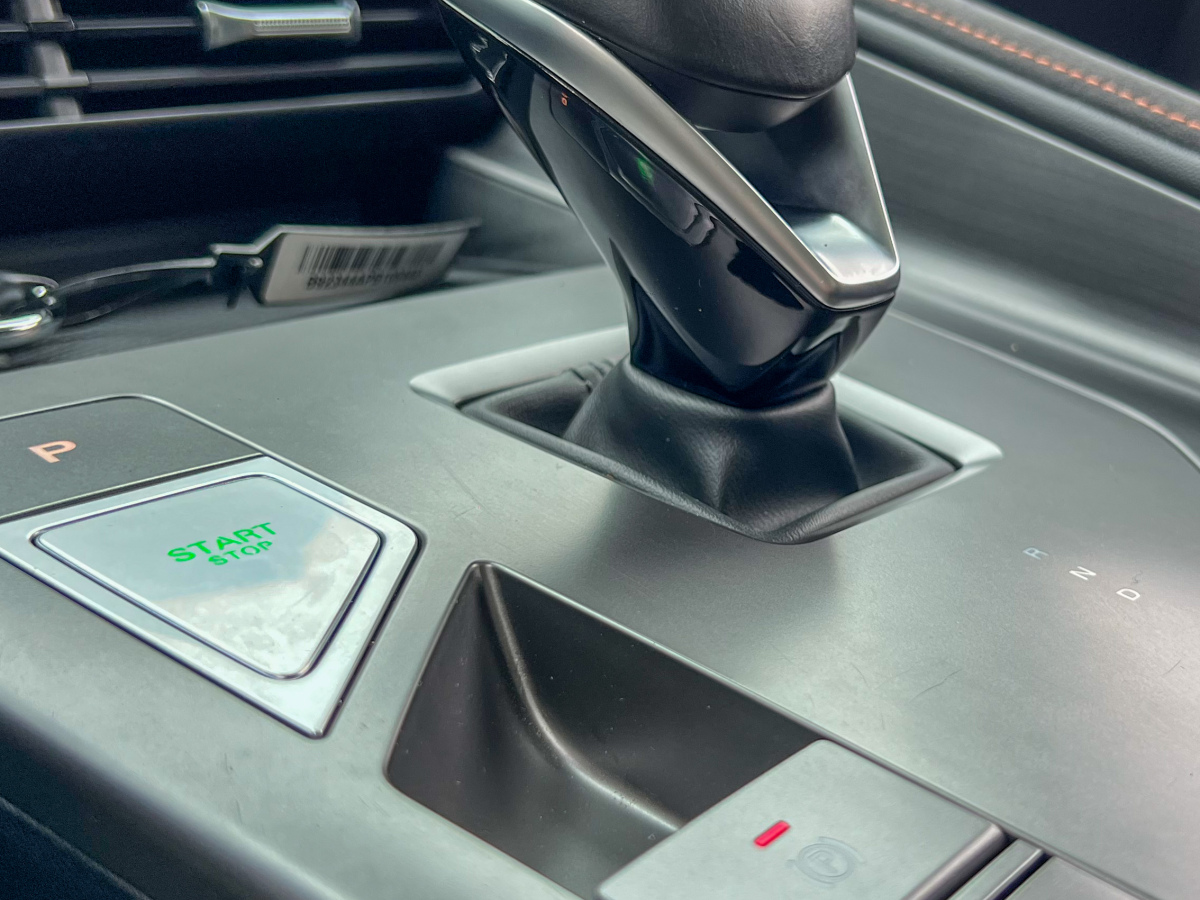 Roewe D5X DMH 2024 imagem de carro #9