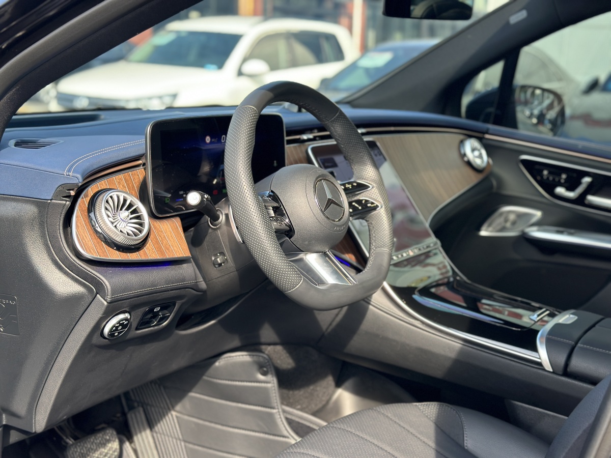 Mercedes-Benz EQE SUV 2023 car image #9