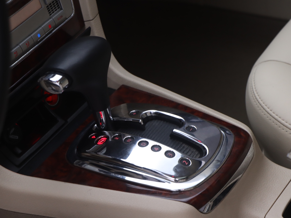 Volkswagen Passat Lingyu 2010 car image #9