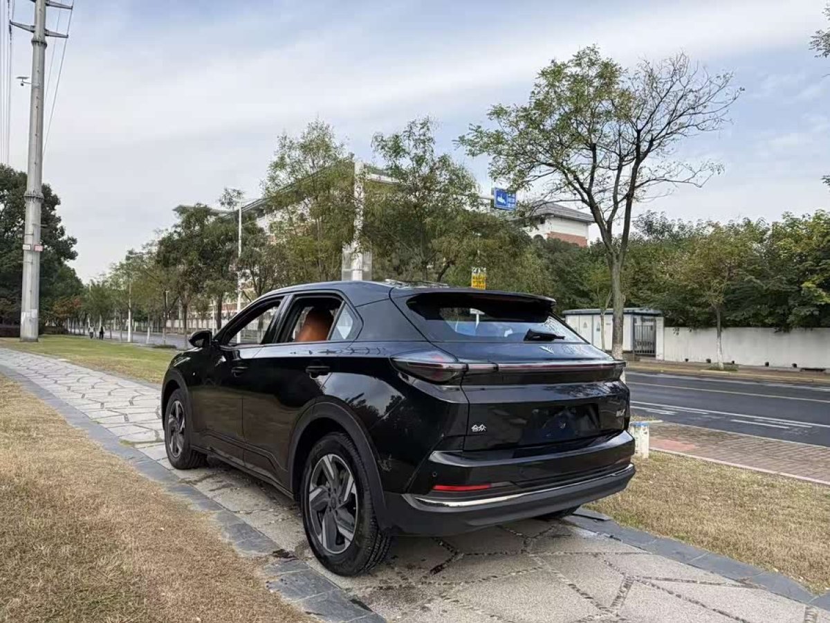 哪吒汽车 哪吒X 2024 汽车图片 #9