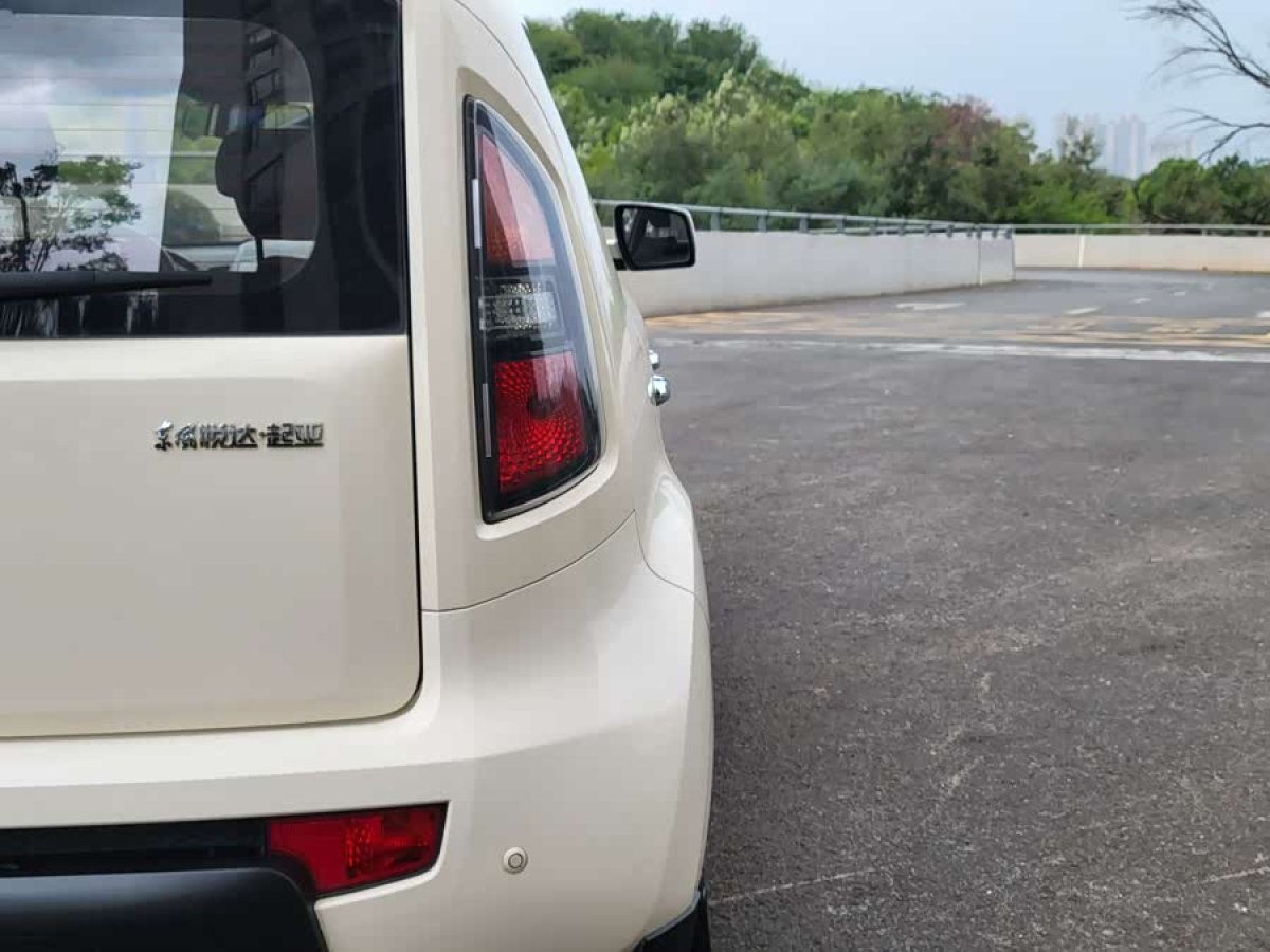 Kia Soul 2011 imagen de coche #9