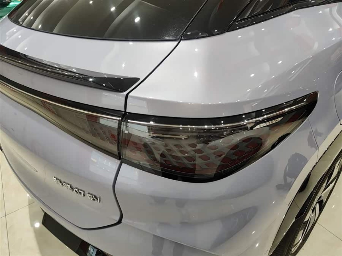 BYD Sea Lion 07 EV 2024 car image #9