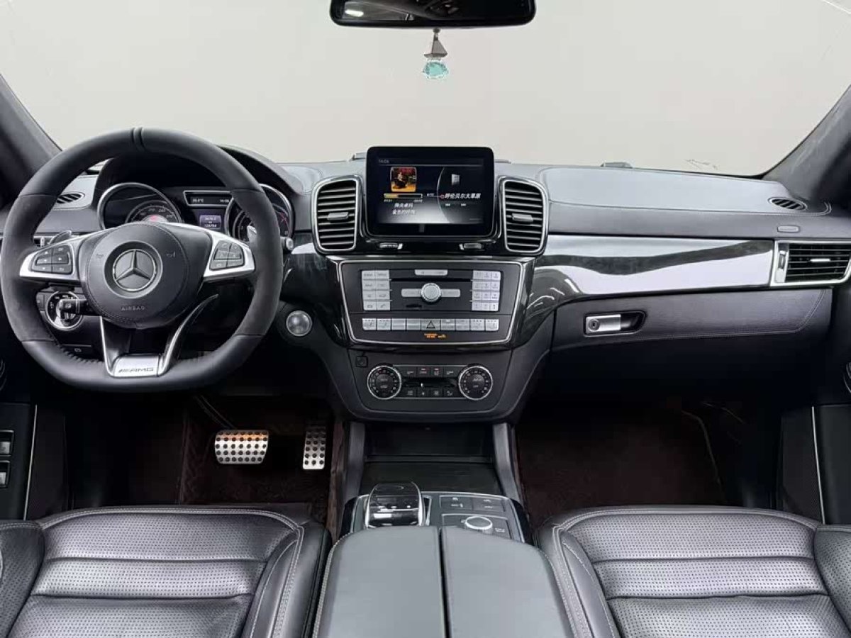 Mercedes-Benz GLS AMG 2018 car image #9