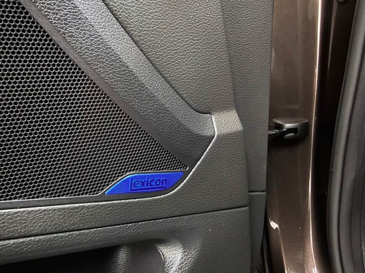 Hyundai Genesis 2015 #9 Hyundai Genesis 2015 car image #9