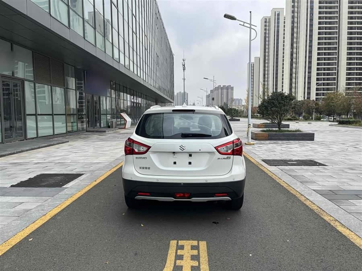Suzuki S-Cross 2014 immagine di auto #9