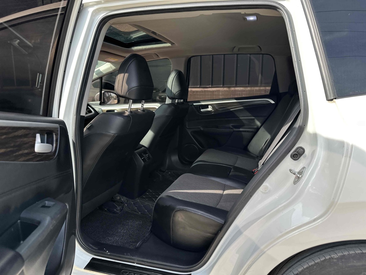 Honda Jade 2017 car image #9