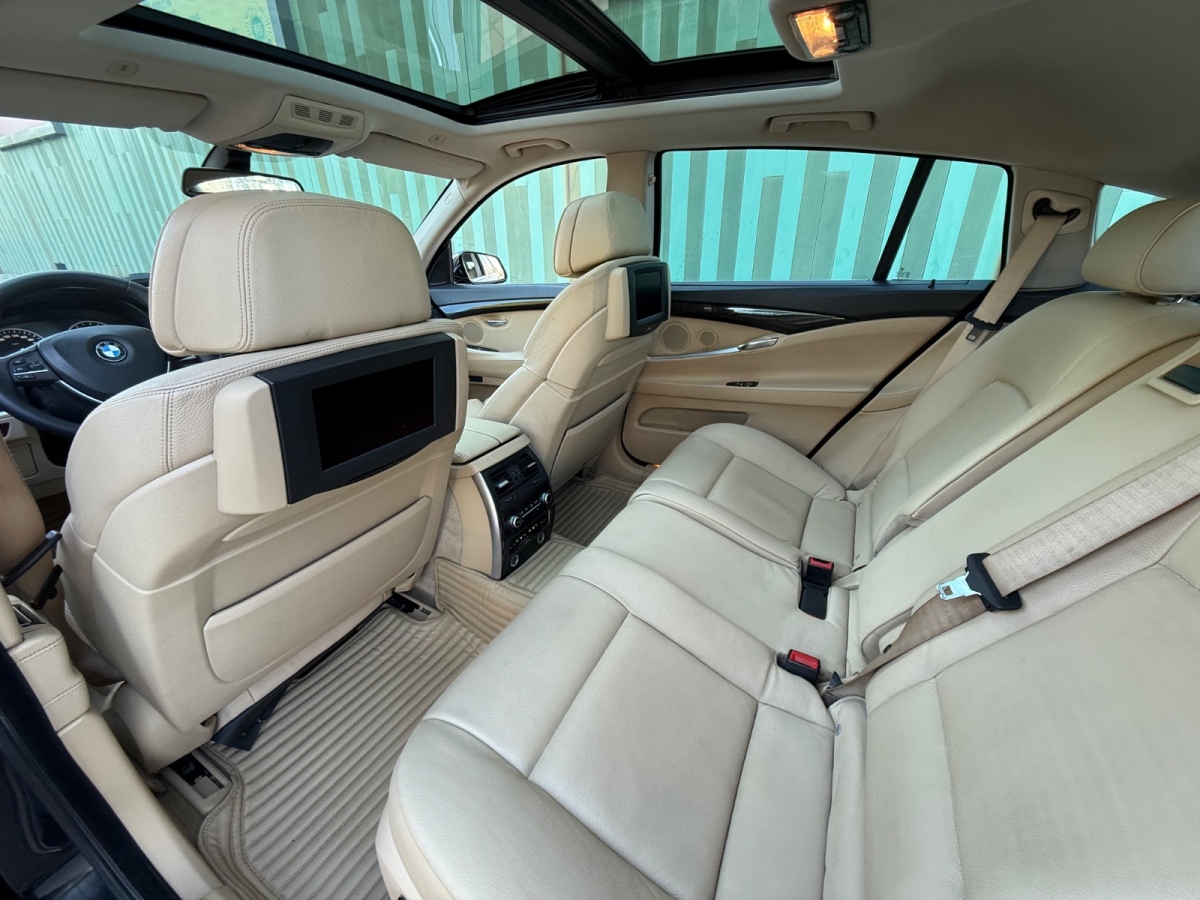 BMW 5 Series GT 2010 immagine di auto #9