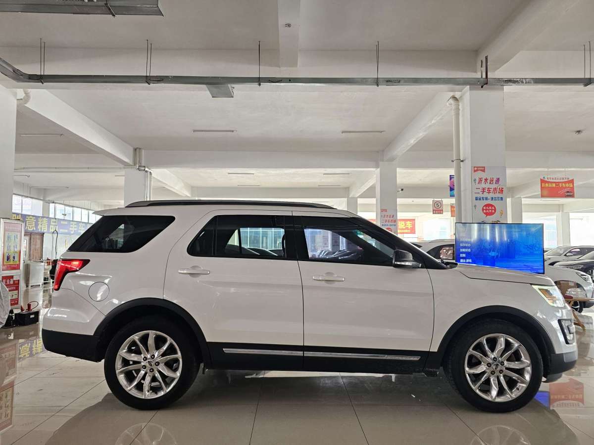 Ford Explorer 2016 car image #9