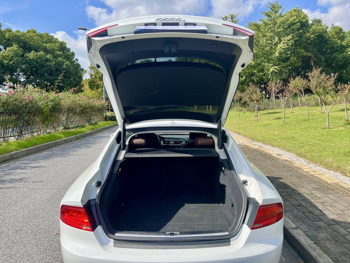 Audi A7 2013 car image #9