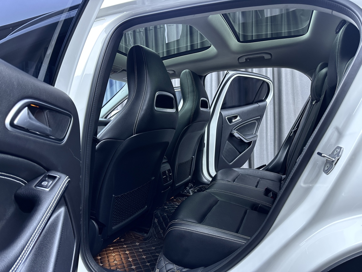 Mercedes-Benz GLA Class (Imported) 2019 car image #9