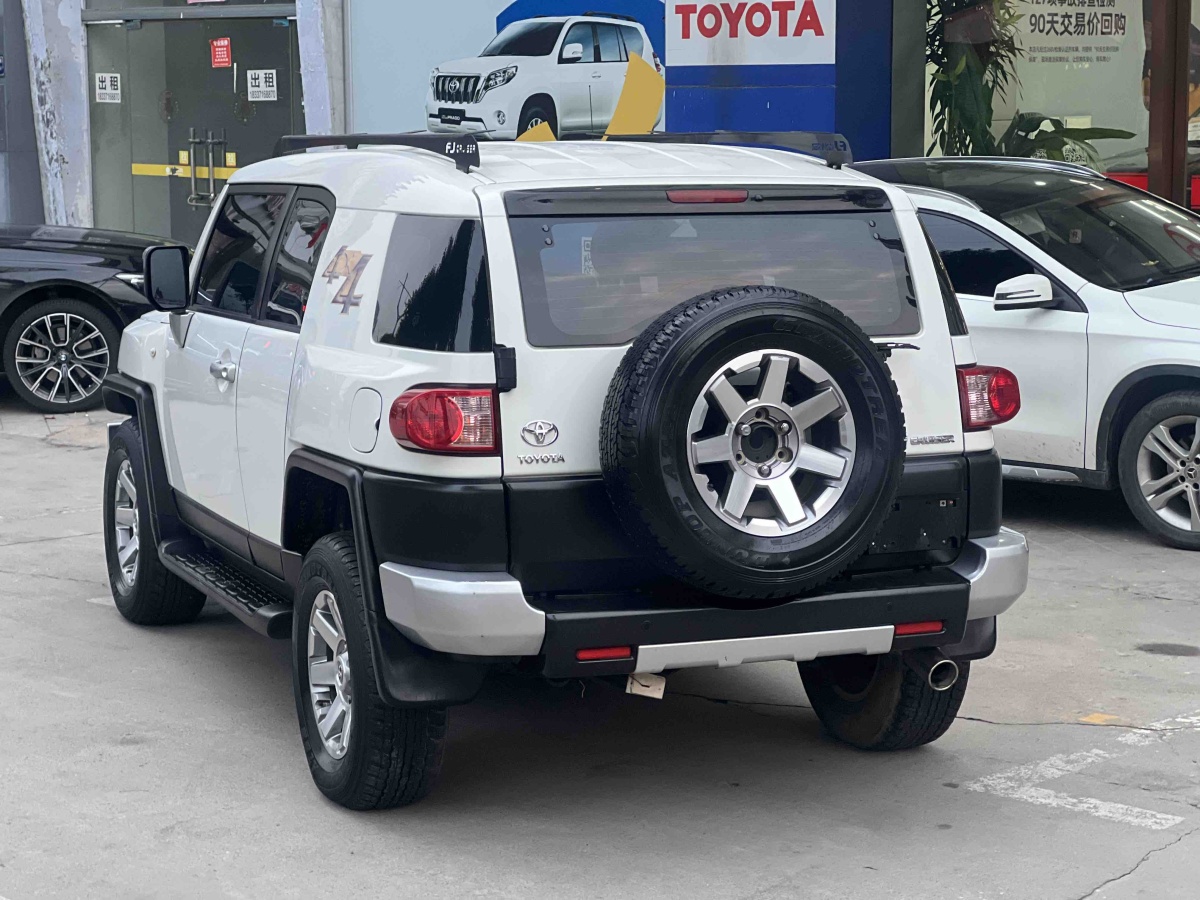 Toyota FJ Cruiser 2017 car image #9