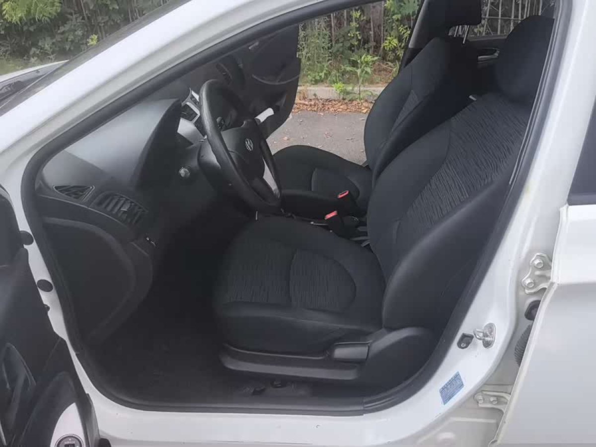 Hyundai Reina Hatchback 2015 #9 Hyundai Reina Hatchback 2015 immagine di auto #9