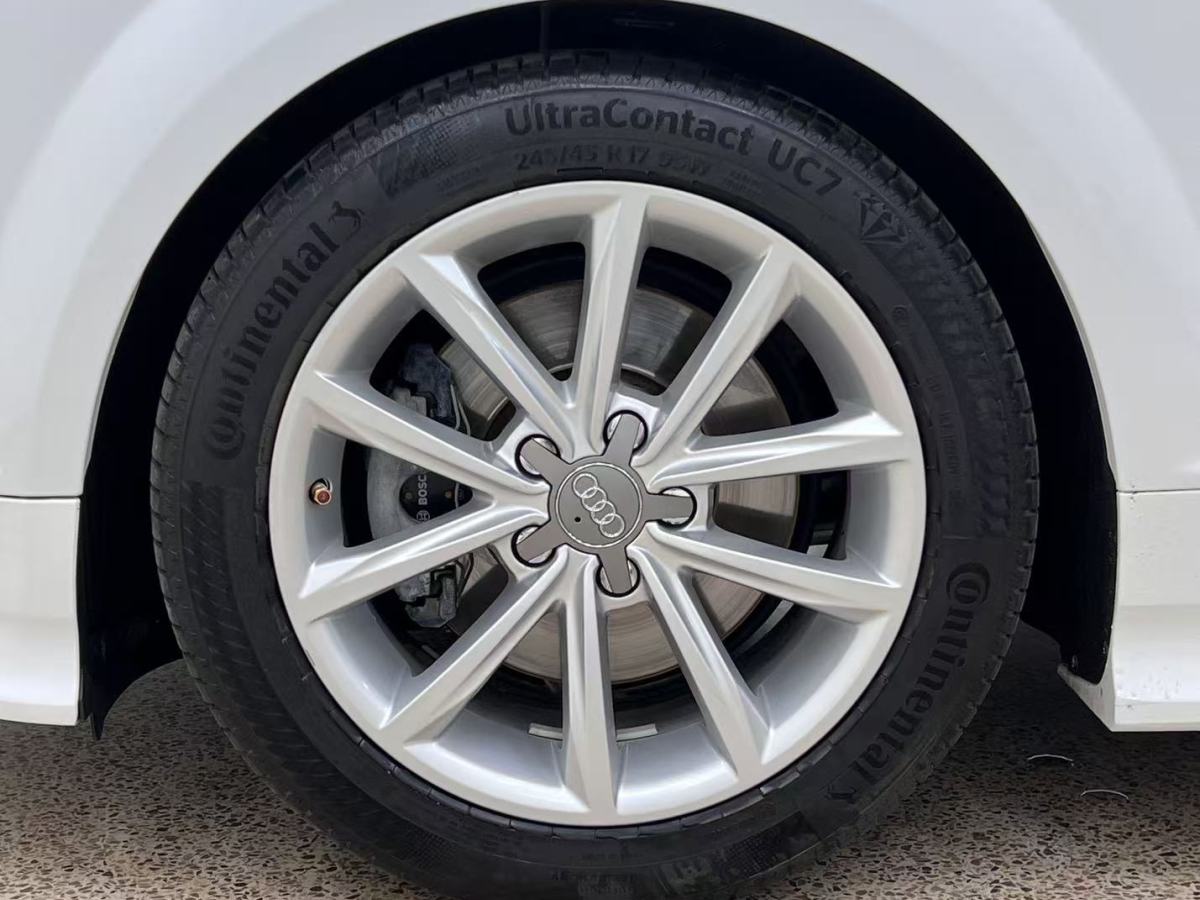 Audi TT 2014 car image #9