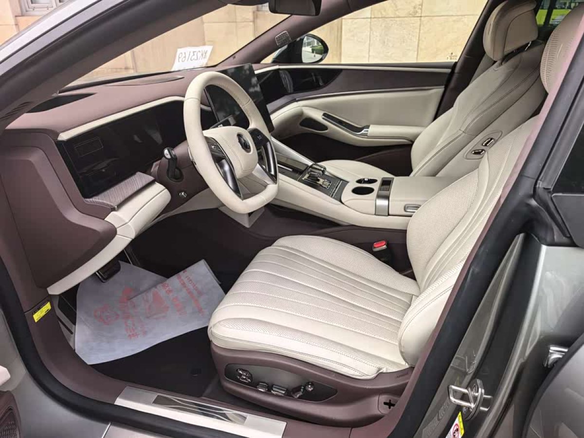 Denza Z9GT 2024 car image #9