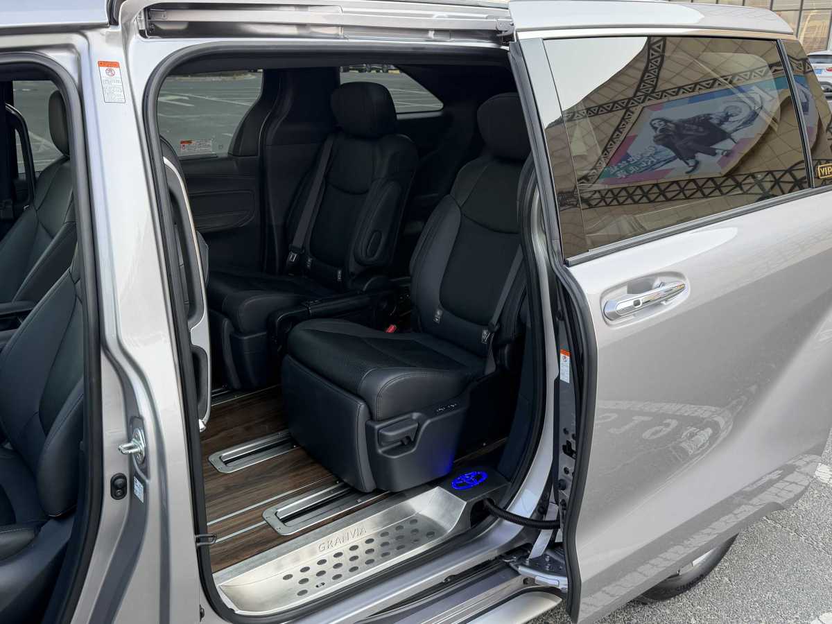 Toyota Granvia 2023 imagem de carro #9