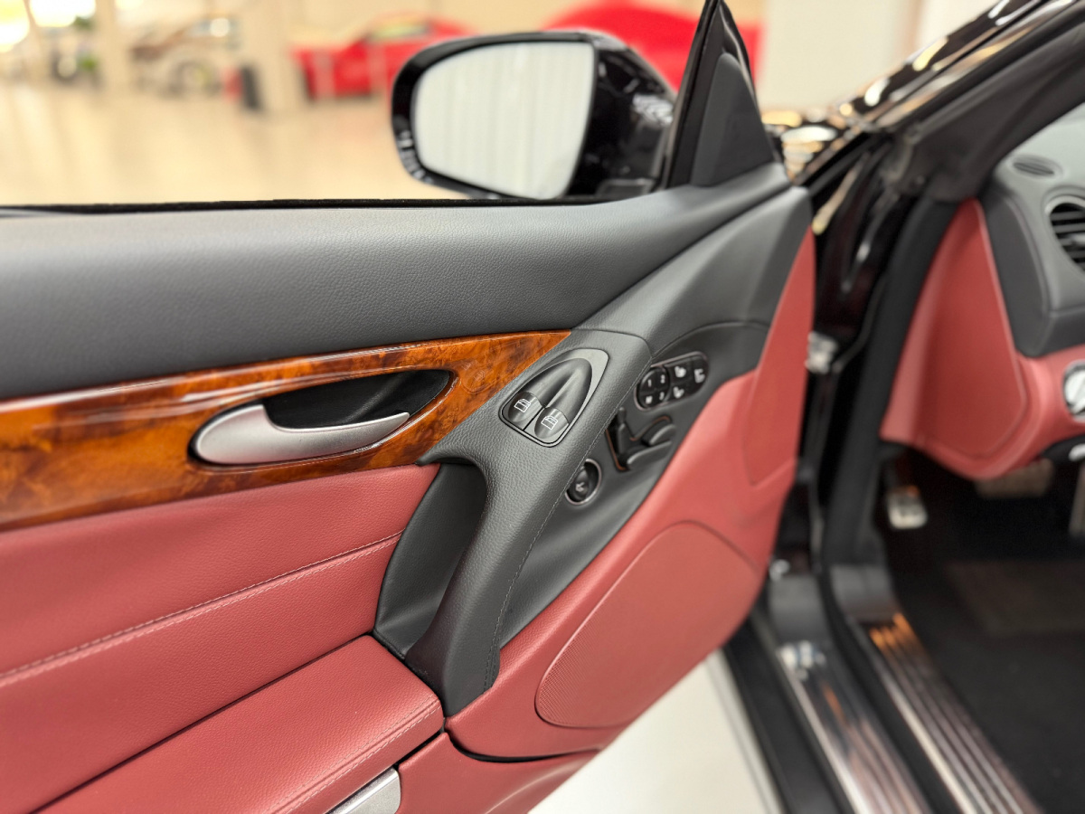 Mercedes-Benz SL Class 2009 car image #9