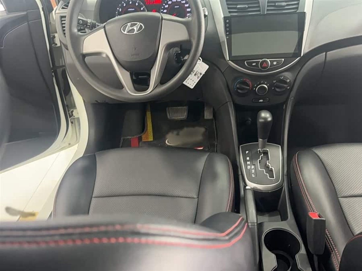 Hyundai Reina Hatchback 2015 #9 Hyundai Reina Hatchback 2015 immagine di auto #9