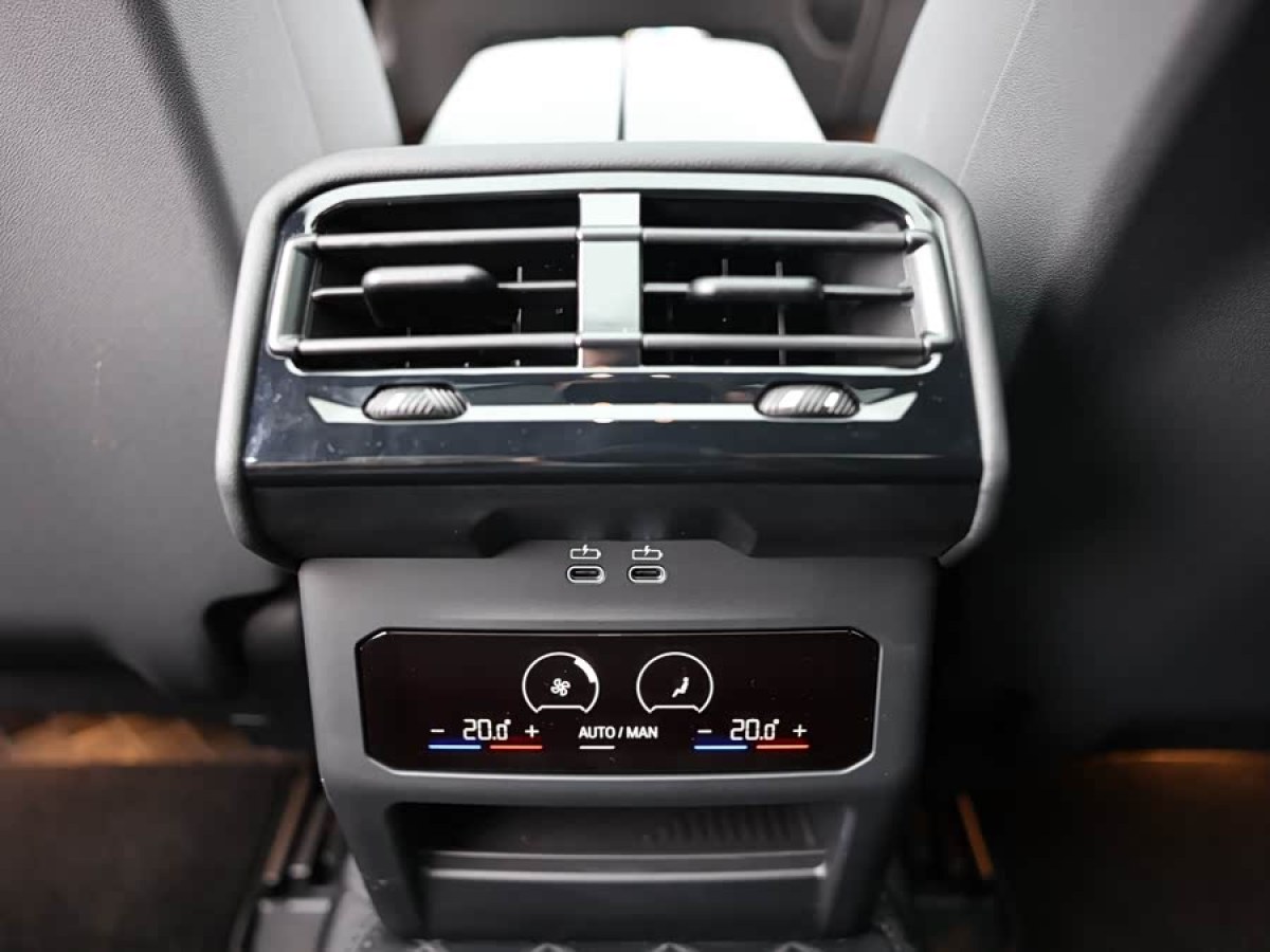 BMW i5 M60 2025 imagem de carro #9