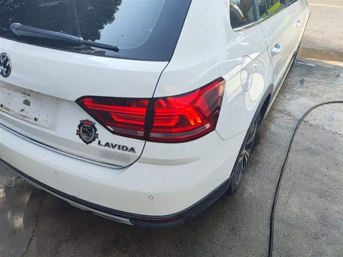 Volkswagen Cross Lavida 2018 immagine di auto #9