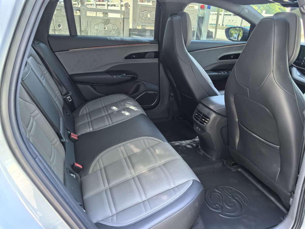 HongQi EH7 2024 immagine di auto #9